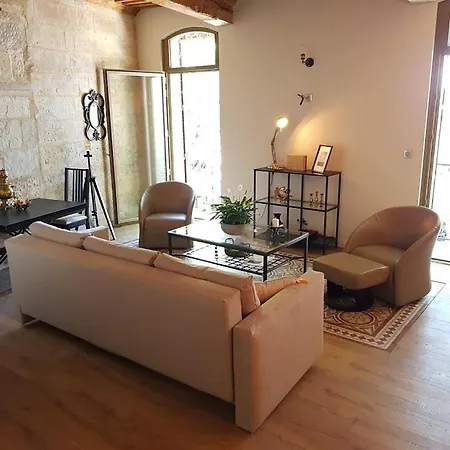 La Maison Comte, * Uzès